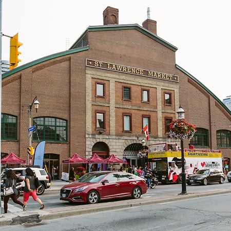 Quickstay - Classic & Trendy Yorkville Condo Toronto Exterior foto