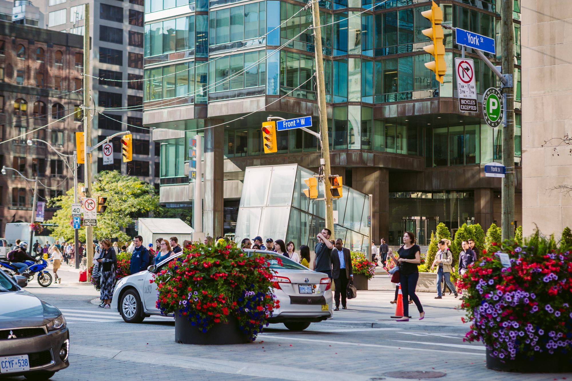 Quickstay - Classic & Trendy Yorkville Condo Toronto Exterior foto