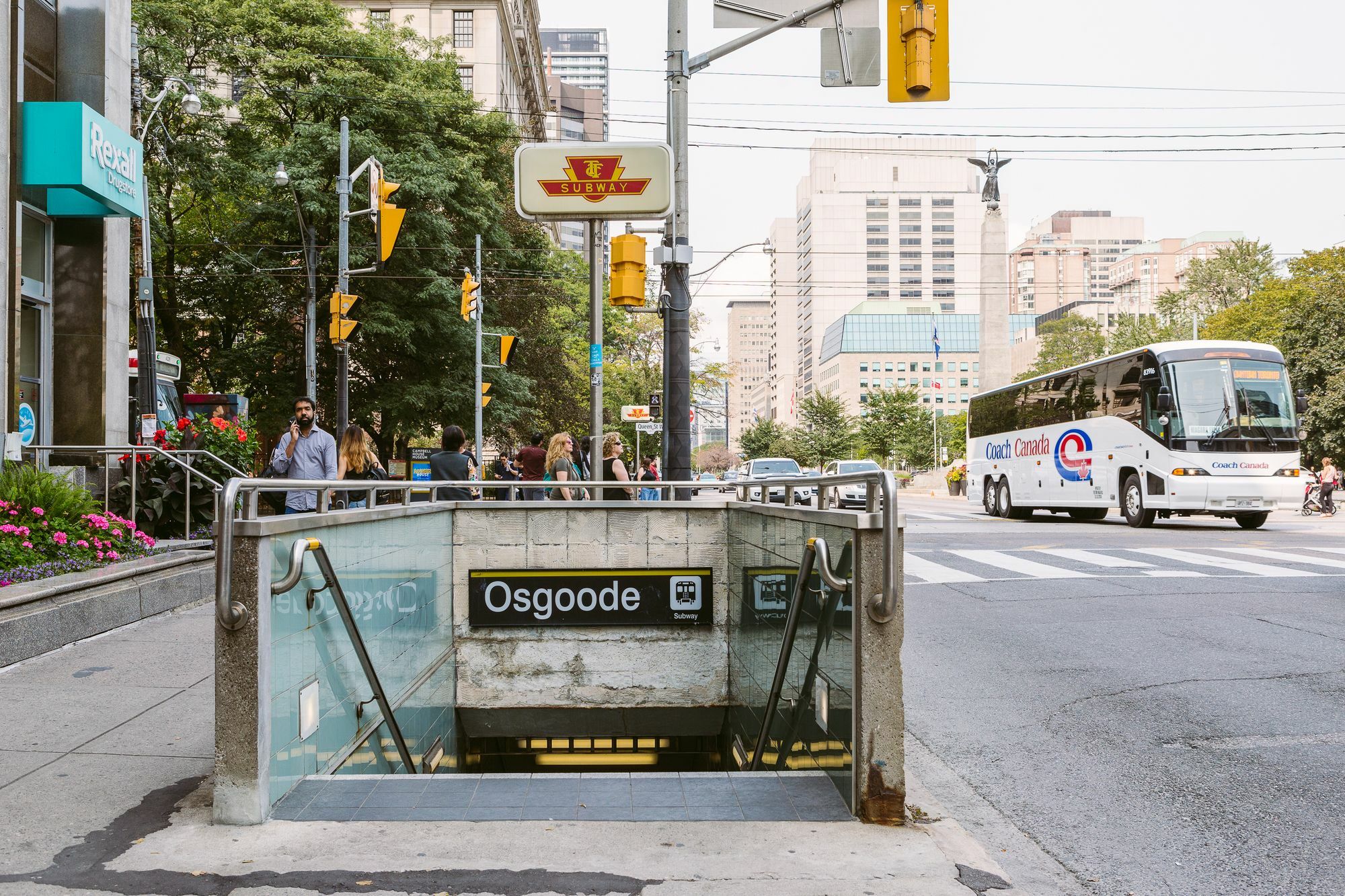 Quickstay - Classic & Trendy Yorkville Condo Toronto Exterior foto